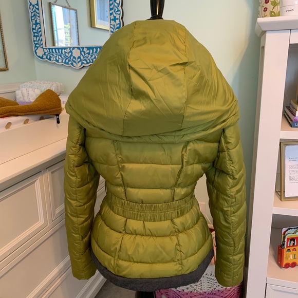 Gorgeous Italian Puffer Coat - Picture 4 of 4